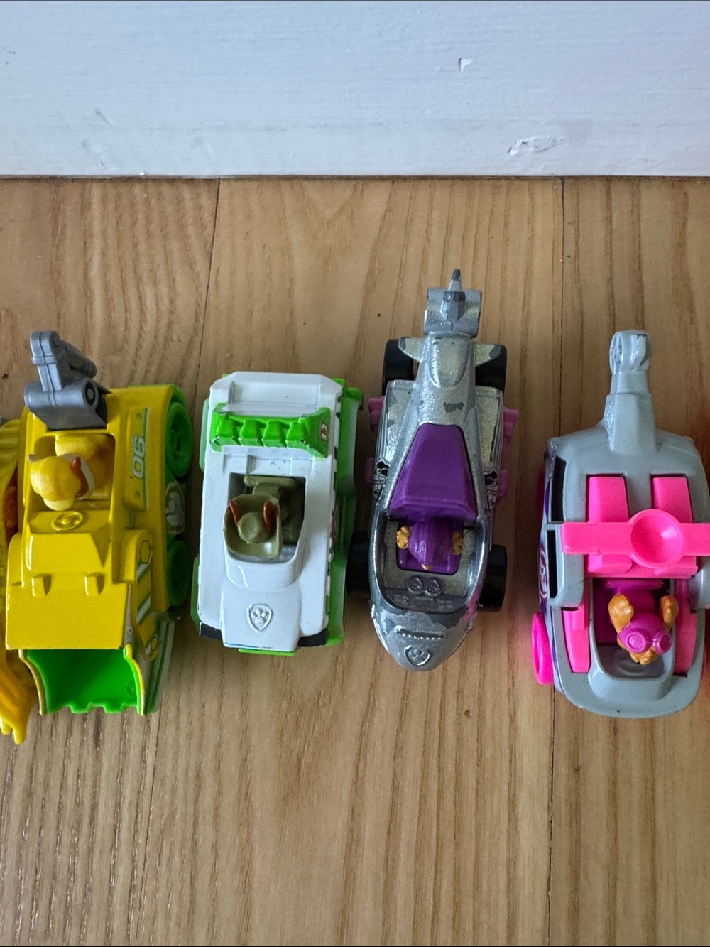 Paw Patrol Die Cast Vehicle Lot Mission Cruiser 13 Cars 5 Air Rescue Planes - Picture 8 of 16